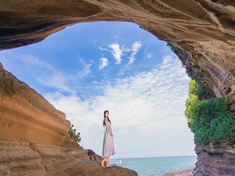 【广西至尊8天游】德天跨国瀑布•通灵大峡谷•北海银滩•涠洲岛•五彩滩•