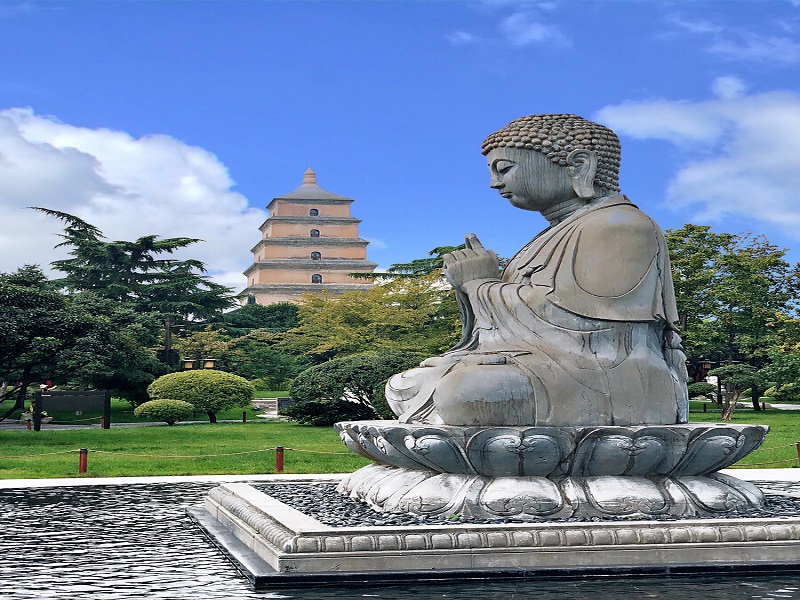 西安•钟鼓楼•秦始皇陵兵马俑•华清宫•法门寺•西安博物馆•大唐不夜城•
