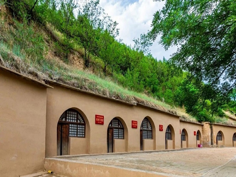 西安•黄帝陵•壶口瀑布•延安•杨家岭•延安革命纪念馆•兵马俑•华清宫•